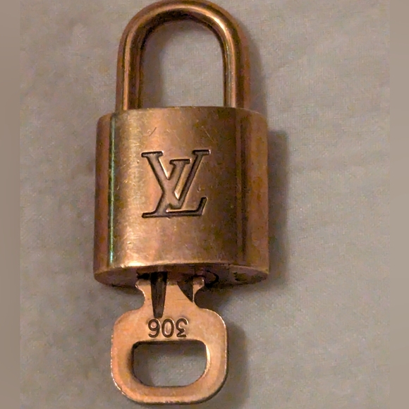 LOUIS VUITTON PadLock Lock & Key Brass Gold Authentic #306 - Picture 1 of 2